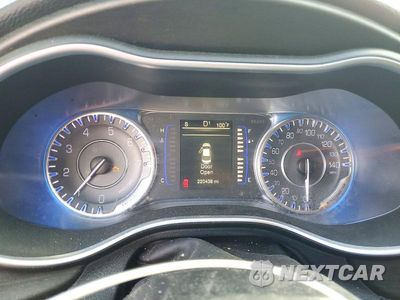 Zdjęcie 9 z 12 samochodu: 2016 CHRYSLER 200 LIMITED VIN:1C3CCCAB8GN115694 - miniatura
