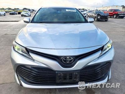 Piąte zdjęcie samochodu w środku: 2020 TOYOTA CAMRY LE VIN:4T1C11AK5LU882923 - miniatura