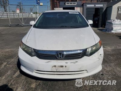Piąte zdjęcie samochodu w środku: 2012 HONDA CIVIC LX VIN:2HGFB2F58CH335348 - miniatura