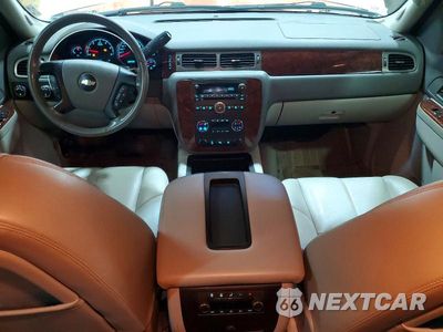 Zdjęcie 8 z 13 samochodu: 2010 CHEVROLET SUBURBAN K1500 LT VIN:1GNUKJE36AR116814 - miniatura
