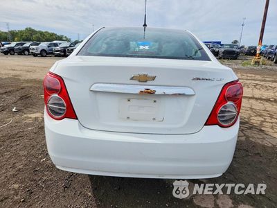 Zdjęcie 6 z 12 samochodu: 2014 CHEVROLET SONIC LT VIN:1G1JC5SH7E4149333 - miniatura