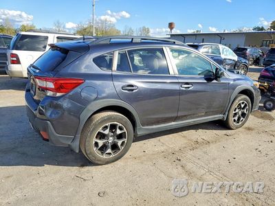Trzecie zdjęcie samochodu z tyłu: 2018 SUBARU CROSSTREK PREMIUM VIN:JF2GTABC4JH271389 - miniatura