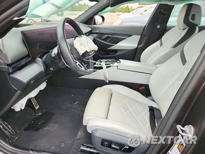 Zdjęcie 7 z 12 samochodu: 2025 BMW 540 XI VIN:WBA63FJ06SCU09265 - miniatura