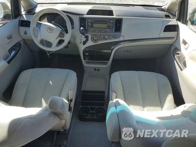 Zdjęcie 8 z 14 samochodu: 2011 TOYOTA SIENNA BASE 7-PASSENGER VIN:5TDKA3DCXBS002219 - miniatura