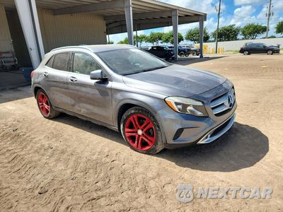 Czwarte zdjęcie samochodu z boku: 2016 MERCEDES-BENZ GLA 250 VIN:WDCTG4EB0GJ200529 - miniatura