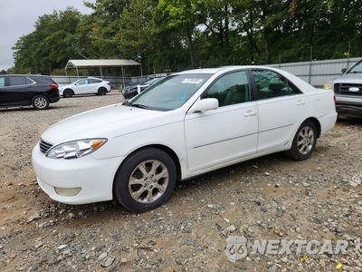 2005 TOYOTA CAMRY XLE 4T1BE30K65U386707 - główne zdjęcie licytacji z USA - miniatura