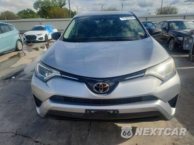 Piąte zdjęcie samochodu w środku: 2018 TOYOTA RAV4 LE VIN:JTMBFREV2JJ257737 - miniatura