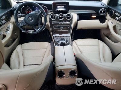 Zdjęcie 8 z 12 samochodu: 2015 MERCEDES-BENZ C 300 4MATIC VIN:55SWF4KB4FU082046 - miniatura