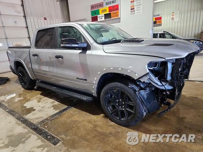 Czwarte zdjęcie samochodu z boku: 2025 RAM 1500 LARAMIE VIN:1C6SRFJP3SN656994 - miniatura