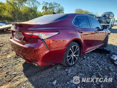 Trzecie zdjęcie samochodu z tyłu: 2018 TOYOTA CAMRY SE VIN:4T1B11HK9JU657550 - miniatura