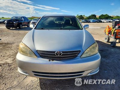 Piąte zdjęcie samochodu w środku: 2003 TOYOTA CAMRY LE VIN:4T1BE32K43U788199 - miniatura