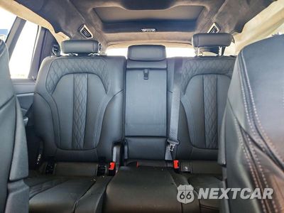 Zdjęcie 10 z 14 samochodu: 2025 BMW X7 XDRIVE40I VIN:5UX23EM08S9X83976 - miniatura