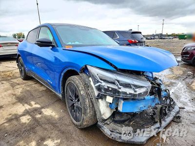 Czwarte zdjęcie samochodu z boku: 2025 FORD MUSTANG MACH-E GT VIN:3FMTK4SX3SMA11627 - miniatura
