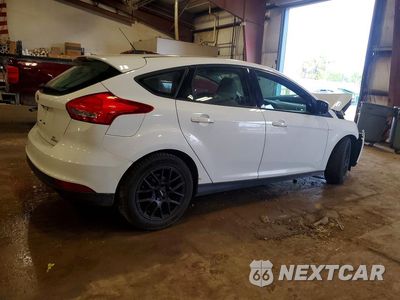 Trzecie zdjęcie samochodu z tyłu: 2016 FORD FOCUS SE VIN:1FADP3K29GL229725 - miniatura