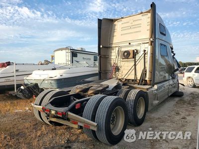 Trzecie zdjęcie samochodu z tyłu: 2015 VOLVO VNL SEMI TRUCK VIN:4V4NC9EJ5FN918958 - miniatura