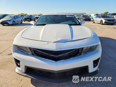 Piąte zdjęcie samochodu w środku: 2014 CHEVROLET CAMARO LT VIN:2G1FB1E34E9286163 - miniatura