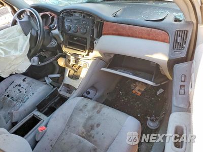 Zdjęcie 8 z 13 samochodu: 2004 TOYOTA HIGHLANDER VIN:JTEDP21A640001557 - miniatura