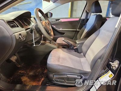 Zdjęcie 7 z 12 samochodu: 2017 VOLKSWAGEN JETTA S VIN:3VW2B7AJ5HM401066 - miniatura