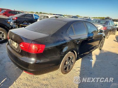 Trzecie zdjęcie samochodu z tyłu: 2014 VOLKSWAGEN JETTA SE VIN:3VWB07AJ4EM327396 - miniatura