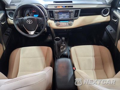 Zdjęcie 8 z 13 samochodu: 2015 TOYOTA RAV4 XLE VIN:2T3RFREV1FW238054 - miniatura
