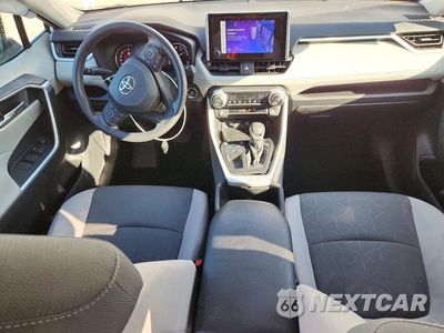 Zdjęcie 8 z 14 samochodu: 2024 TOYOTA RAV4 XLE VIN:2T3W1RFV3RC283597 - miniatura