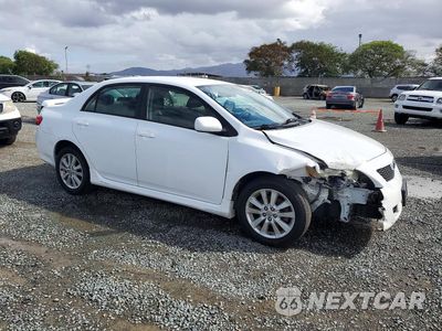 Czwarte zdjęcie samochodu z boku: 2010 TOYOTA COROLLA S VIN:1NXBU4EE1AZ212775 - miniatura