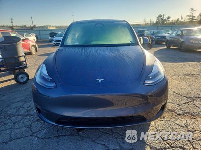 Piąte zdjęcie samochodu w środku: 2023 TESLA MODEL Y VIN:7SAYGDEE6PF978723 - miniatura