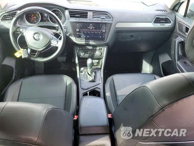 Zdjęcie 8 z 12 samochodu: 2019 VOLKSWAGEN TIGUAN VIN:3VV3B7AX8KM029212 - miniatura
