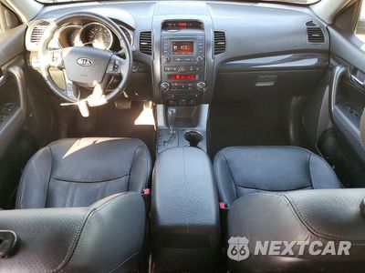 Zdjęcie 8 z 13 samochodu: 2013 KIA SORENTO EX VIN:5XYKU3A61DG389992 - miniatura