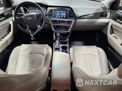 Zdjęcie 8 z 13 samochodu: 2017 HYUNDAI SONATA LIMITED VIN:5NPE34AF4HH584280 - miniatura