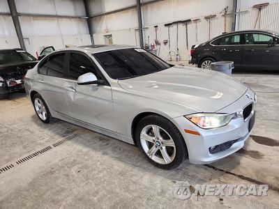 Czwarte zdjęcie samochodu z boku: 2015 BMW 328 XI SULEV VIN:WBA3B5G59FNS14113 - miniatura