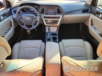 Zdjęcie 8 z 12 samochodu: 2015 HYUNDAI SONATA SPORT VIN:5NPE34AF5FH220897 - miniatura