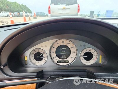 Zdjęcie 9 z 12 samochodu: 2008 MERCEDES-BENZ E 350 VIN:WDBUF56X18B308004 - miniatura