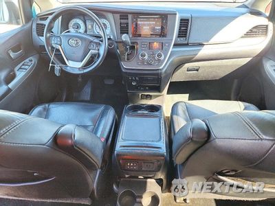 Zdjęcie 8 z 13 samochodu: 2015 TOYOTA SIENNA SPORT VIN:5TDXK3DC3FS654592 - miniatura