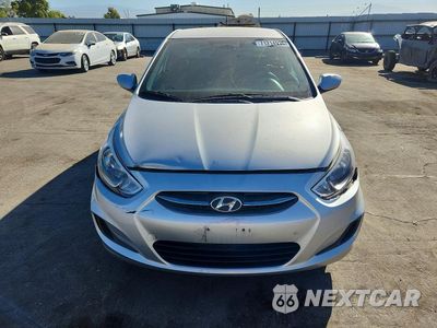 Piąte zdjęcie samochodu w środku: 2017 HYUNDAI ACCENT SE VIN:KMHCT5AE1HU301565 - miniatura