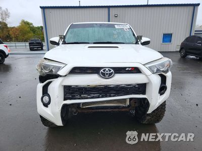 Piąte zdjęcie samochodu w środku: 2016 TOYOTA 4RUNNER TRAIL VIN:JTEBU5JR8G5303429 - miniatura