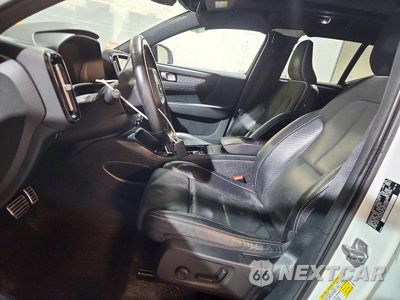 Zdjęcie 7 z 13 samochodu: 2021 VOLVO XC40 T5 R-DESIGN VIN:YV4162UM3M2461289 - miniatura