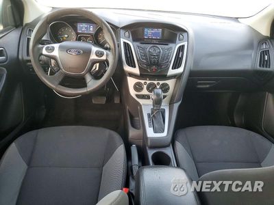 Zdjęcie 8 z 12 samochodu: 2013 FORD FOCUS SE VIN:1FADP3F26DL330646 - miniatura