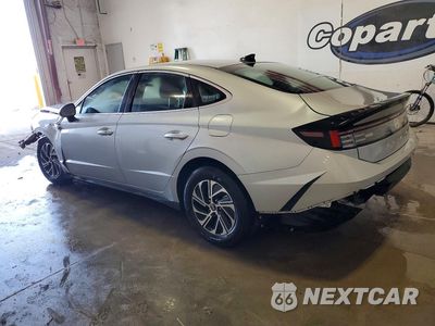 Drugie zdjęcie samochodu z przodu: 2026 HYUNDAI SONATA HYBRID BLUE VIN:KMHL24JJ8TA158599 - miniatura