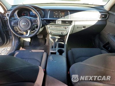 Zdjęcie 8 z 12 samochodu: 2018 KIA OPTIMA LX VIN:5XXGT4L39JG187886 - miniatura