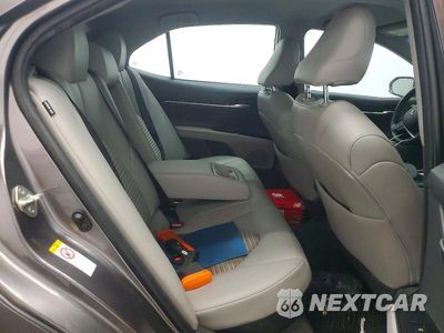 Zdjęcie 10 z 12 samochodu: 2018 TOYOTA CAMRY HYBRID SE VIN:4T1B21HK6JU510731 - miniatura
