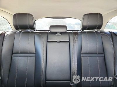 Zdjęcie 10 z 13 samochodu: 2019 LAND ROVER RANGE ROVER VELAR S VIN:SALYB2EX6KA786679 - miniatura