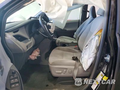 Zdjęcie 7 z 13 samochodu: 2017 TOYOTA SIENNA LE VIN:5TDKZ3DC8HS858720 - miniatura