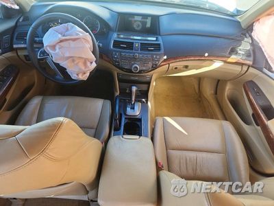 Zdjęcie 8 z 12 samochodu: 2011 HONDA ACCORD EXL VIN:1HGCP3F86BA024499 - miniatura