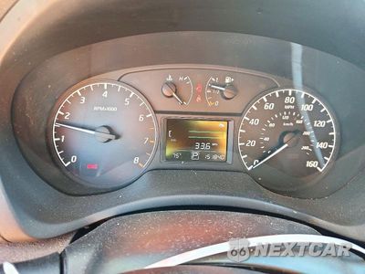 Zdjęcie 9 z 12 samochodu: 2015 NISSAN SENTRA S VIN:3N1AB7AP0FY373432 - miniatura