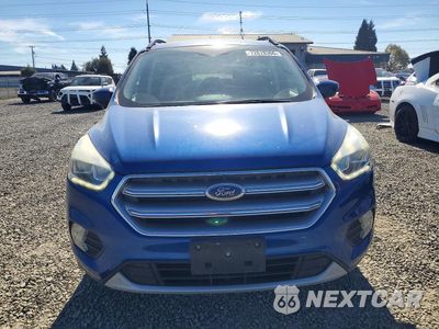 Piąte zdjęcie samochodu w środku: 2017 FORD ESCAPE SE VIN:1FMCU9G98HUA51191 - miniatura