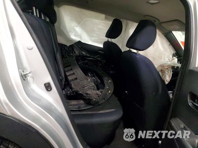 Zdjęcie 10 z 13 samochodu: 2018 NISSAN KICKS SV VIN:3N1CP5CU0JL531355 - miniatura