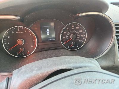 Zdjęcie 9 z 13 samochodu: 2017 KIA FORTE LX VIN:3KPFL4A79HE022280 - miniatura