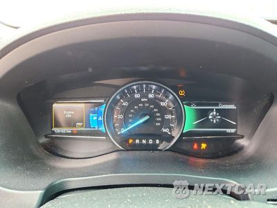 Zdjęcie 9 z 13 samochodu: 2017 FORD EXPLORER XLT VIN:1FM5K8D86HGB25890 - miniatura