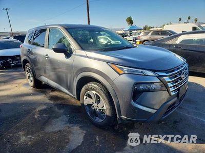 Czwarte zdjęcie samochodu z boku: 2025 NISSAN ROGUE SV VIN:5N1BT3BA3SC811201 - miniatura